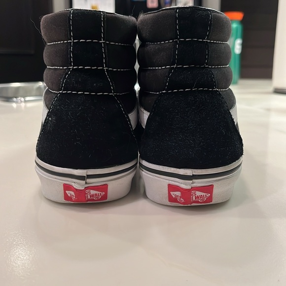 Vans sk8-hi great quality no flaws willing to negotiate price. - Picture 4 of 5